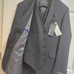 Kenneth Cole Reaction Three Piece Suit